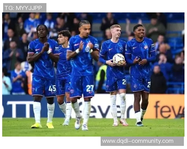 友谊赛惊现冷门曼联以三球完胜切尔西红牌事件引发全场热议