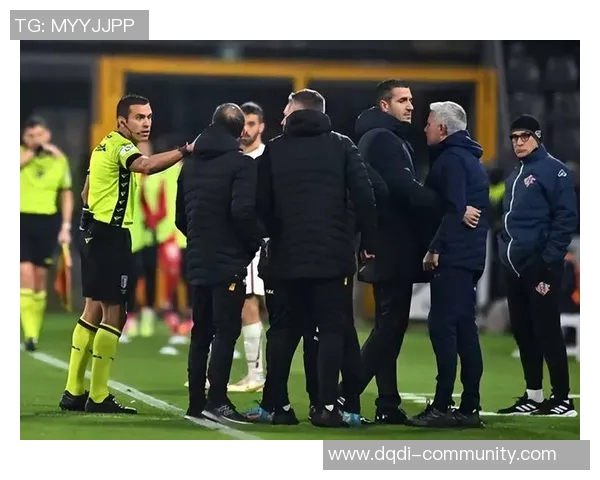 欧联杯精彩对决里昂大胜那不勒斯红牌事件引发全场热议