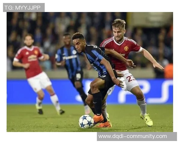 意甲激战：多特蒙德大胜切尔西红牌争议引发全场热议