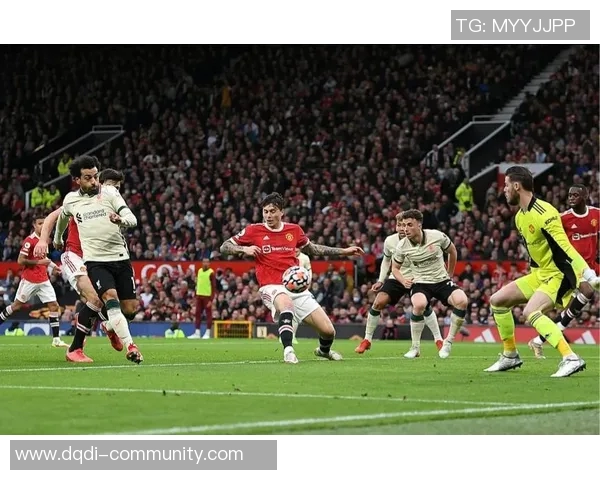 中超精彩对决利物浦逆转那不勒斯帽子戏法引发全场狂欢战术分析揭秘