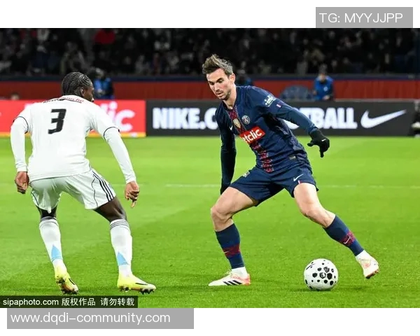 巴黎圣日耳曼大胜巴萨五比一友谊赛逆转瞬间引爆转会传闻