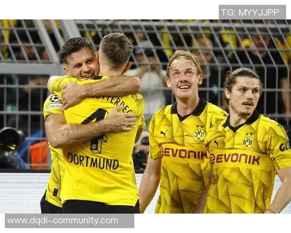 德甲激战曼联逆转多特蒙德补时进球引爆全场热情点评